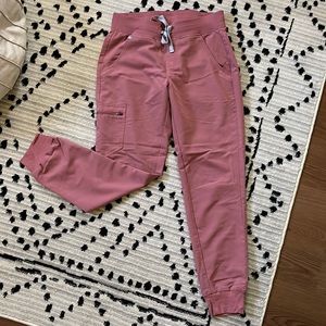 Figs small mauve jogger scrub pants
